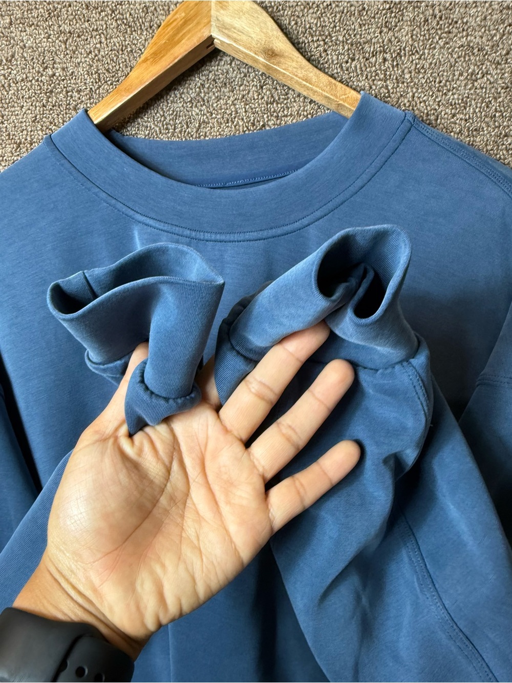 Lululemon Perfectly Oversized Cropped Crew *Softstreme
Mineral Blue $118 Retail - Picture 13 of 16